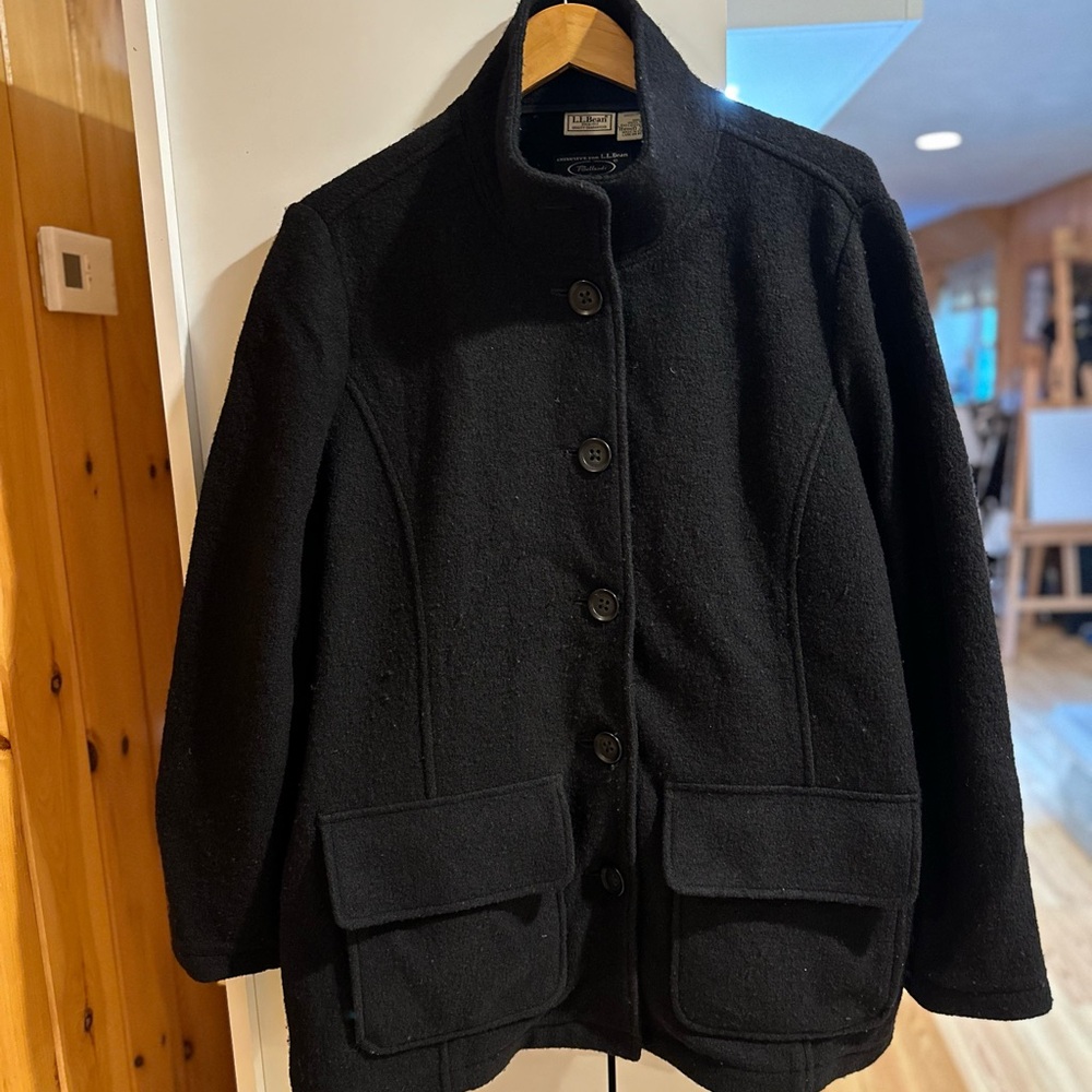 Women’s LL Bean Pea style coat.  Used/Good Condition. Fabrique made in Italy